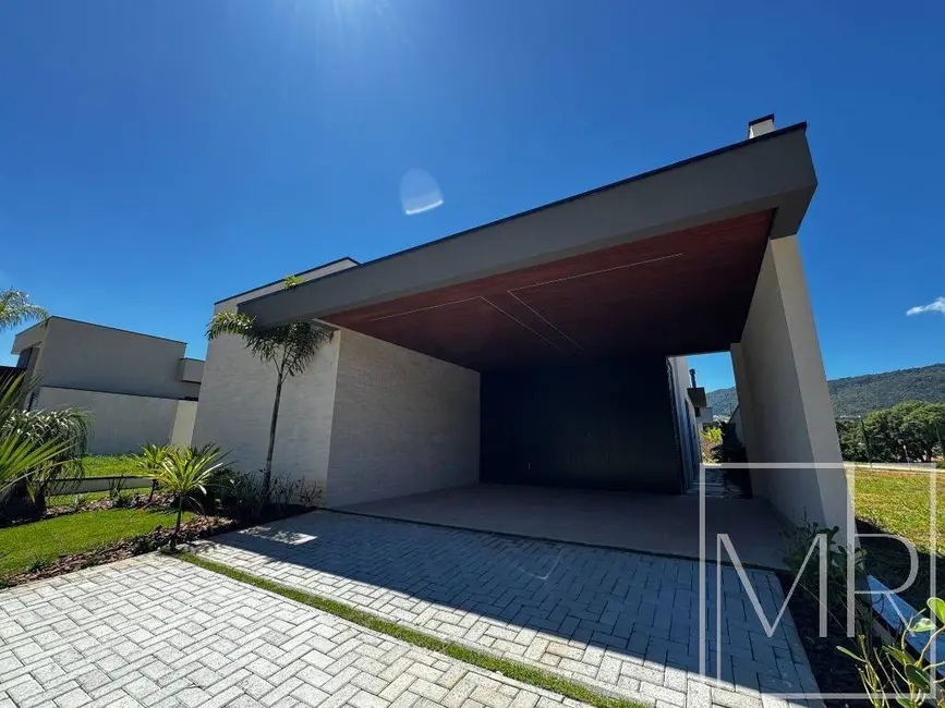 Foto 2 de Casa com 3 quartos à venda, 200m2 em Atibaia - SP