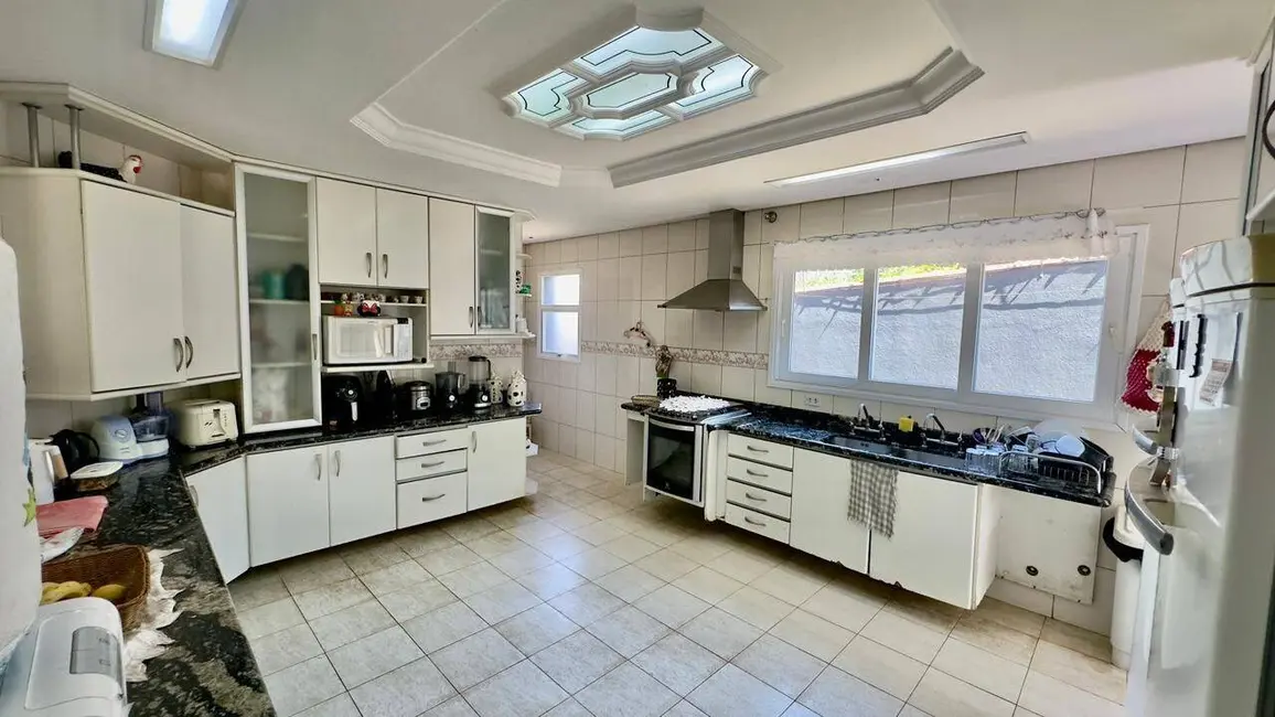 Casa com 6 quartos à venda, 705m2 em Vila Santista, Atibaia - SP - imagem 8 Foto 8 de Casa com 6 quartos à venda, 705m2 em Vila Santista, Atibaia - SP