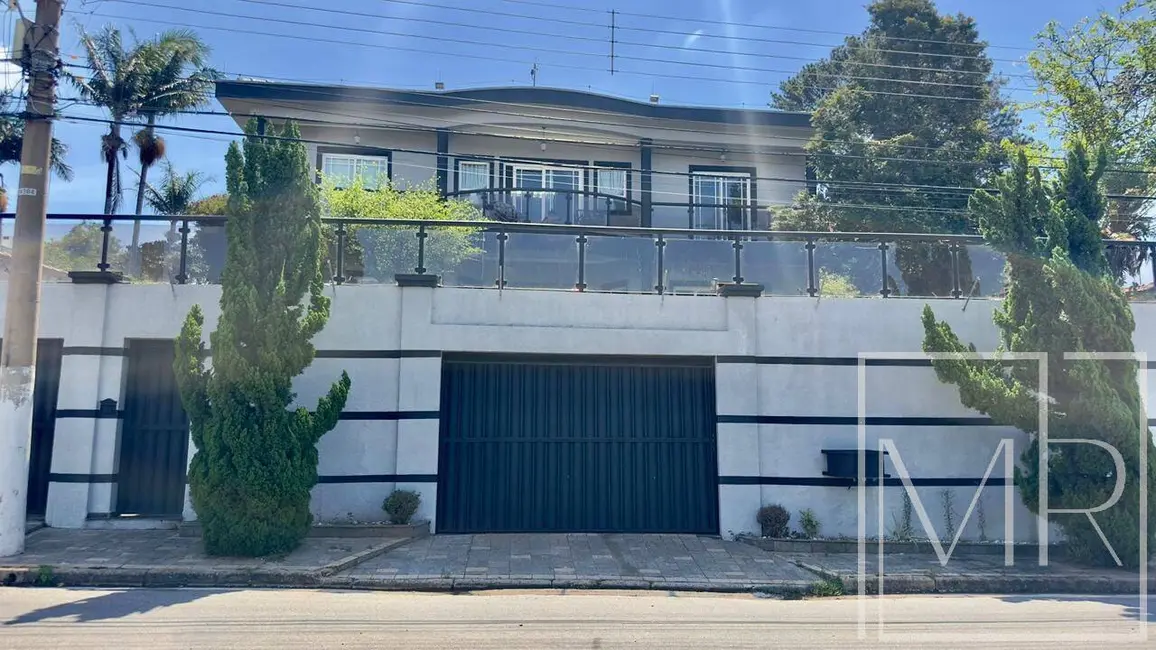 Foto 3 de Casa com 6 quartos à venda, 705m2 em Vila Santista, Atibaia - SP