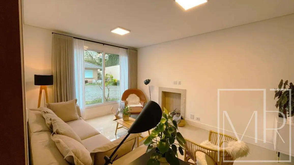 Foto 4 de Casa com 4 quartos à venda, 420m2 em Vila Santista, Atibaia - SP