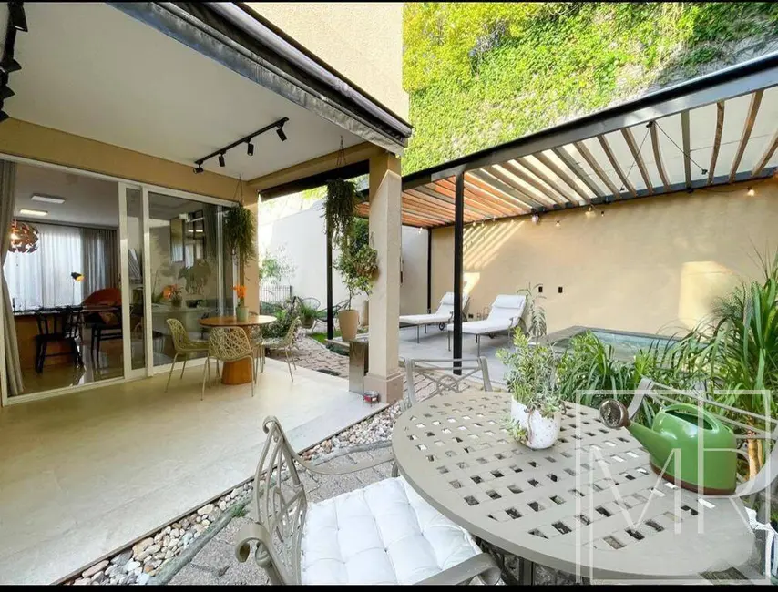 Foto 2 de Casa com 4 quartos à venda, 420m2 em Vila Santista, Atibaia - SP