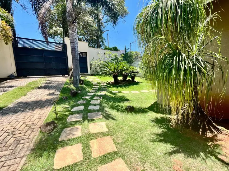 Casa com 4 quartos à venda e para alugar, 1060m2 em Cidade Satélite, Atibaia - SP - imagem 4 Foto 4 de Casa com 4 quartos à venda e para alugar, 1060m2 em Cidade Satélite, Atibaia - SP