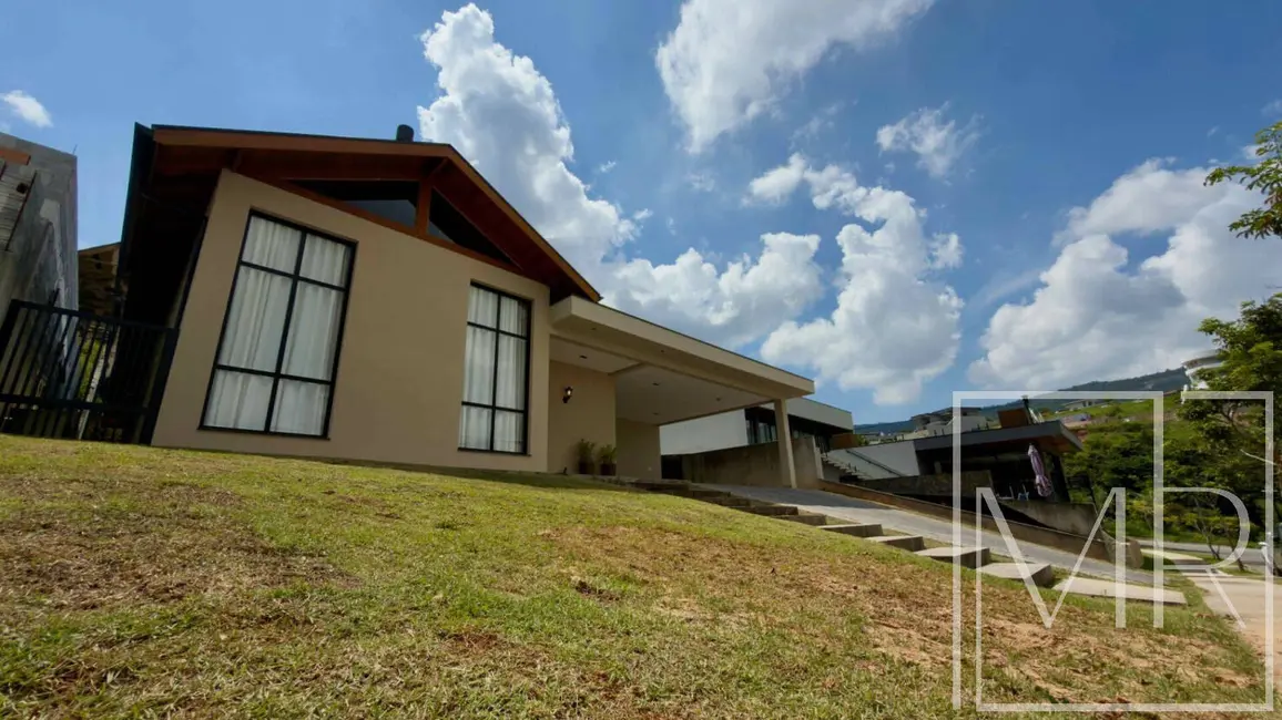 Foto 2 de Casa de Condomínio com 3 quartos à venda, 704m2 em Casas Populares, Atibaia - SP