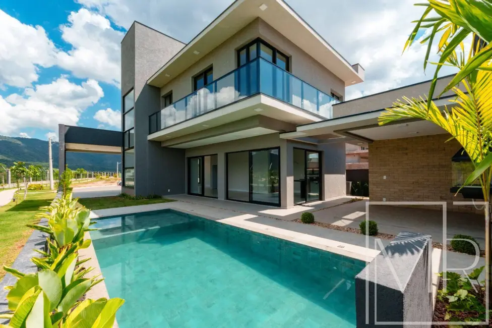 Foto 1 de Casa com 3 quartos à venda, 361m2 em Vila Santista, Atibaia - SP