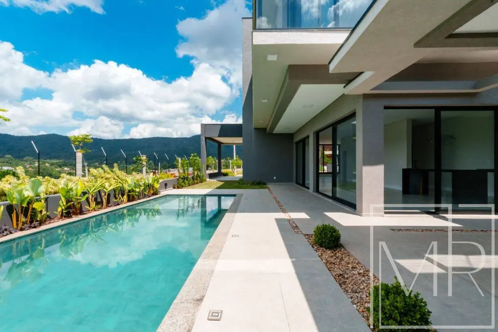 Foto 2 de Casa com 3 quartos à venda, 361m2 em Vila Santista, Atibaia - SP