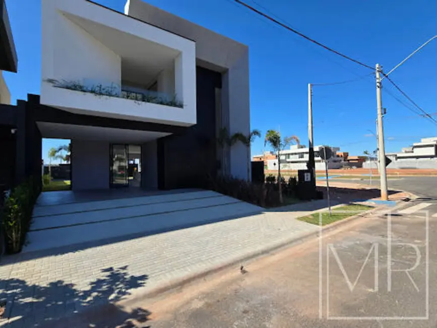 Foto 1 de Casa com 3 quartos à venda, 370m2 em Vila Santista, Atibaia - SP