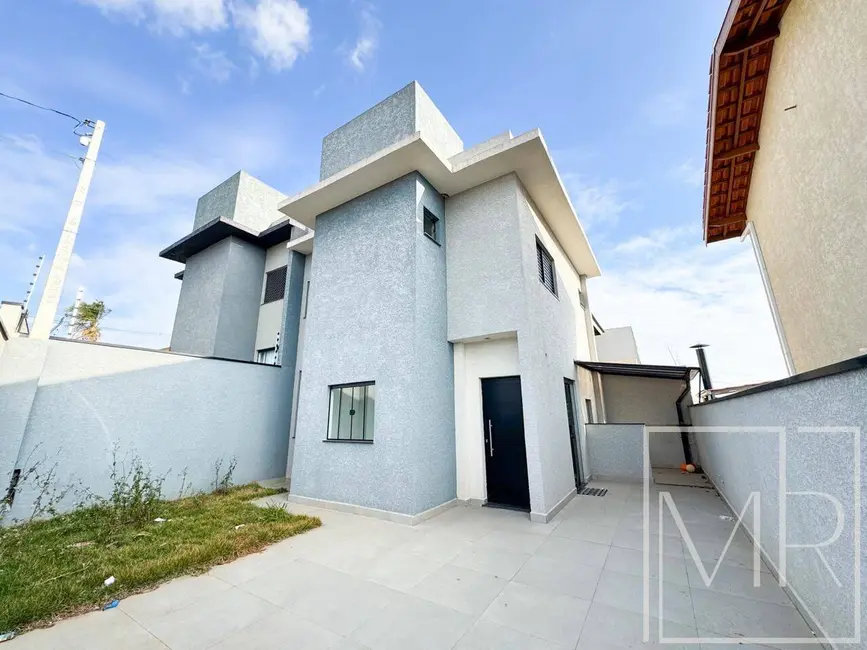 Foto 1 de Casa com 2 quartos à venda, 135m2 em Nova Cerejeira, Atibaia - SP