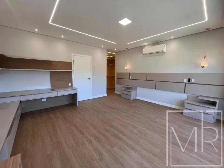 Foto 9 de Casa com 4 quartos à venda, 360m2 em San Fernando Valley, Atibaia - SP