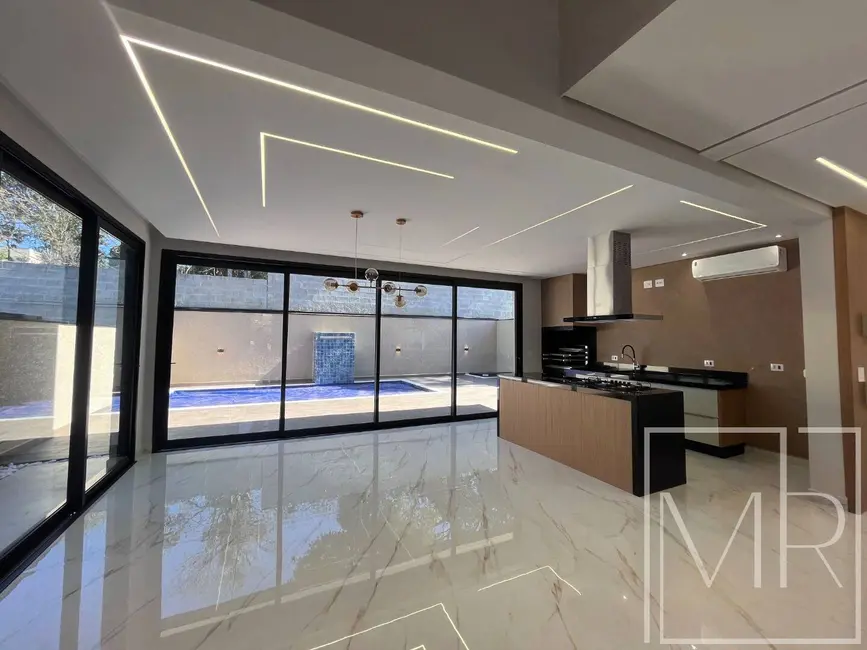 Foto 3 de Casa com 4 quartos à venda, 360m2 em San Fernando Valley, Atibaia - SP