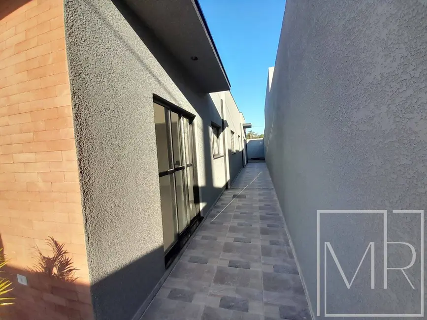 Foto 2 de Casa com 3 quartos à venda, 183m2 em Chácaras Maringá, Atibaia - SP