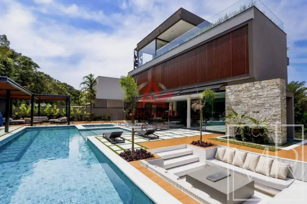 Casa com 8 quartos à venda, 1174m2 em Riviera de São Lourenço, Bertioga - SP - imagem 3 Foto 3 de Casa com 8 quartos à venda, 1174m2 em Riviera de São Lourenço, Bertioga - SP