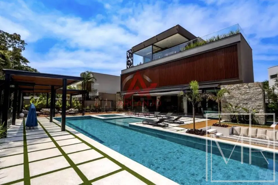 Casa com 8 quartos à venda, 1174m2 em Riviera de São Lourenço, Bertioga - SP - imagem 1 Foto 1 de Casa com 8 quartos à venda, 1174m2 em Riviera de São Lourenço, Bertioga - SP