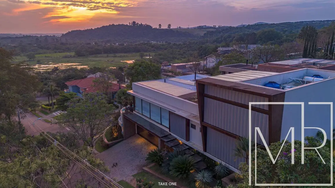 Foto 2 de Casa com 4 quartos à venda, 641m2 em Jardim Brogotá, Atibaia - SP
