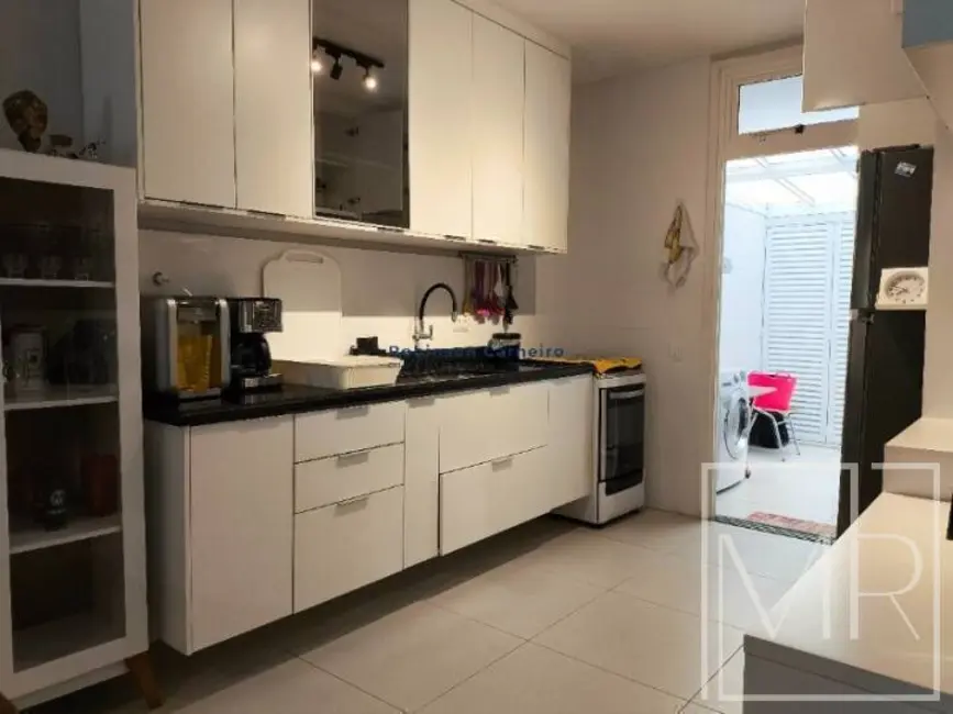 Casa com 3 quartos à venda, 267m2 em Riviera de São Lourenço, Bertioga - SP - imagem 5 Foto 5 de Casa com 3 quartos à venda, 267m2 em Riviera de São Lourenço, Bertioga - SP
