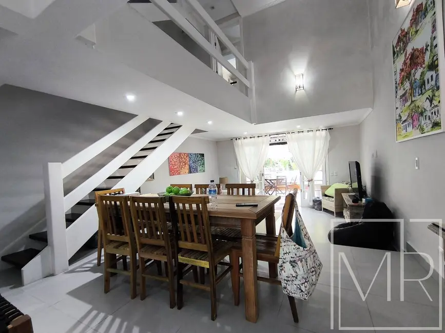 Foto 2 de Casa com 3 quartos à venda, 210m2 em Riviera de São Lourenço, Bertioga - SP