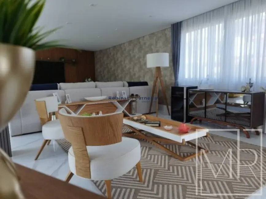 Casa com 6 quartos à venda, 327m2 em Riviera de São Lourenço, Bertioga - SP - imagem 1 Foto 1 de Casa com 6 quartos à venda, 327m2 em Riviera de São Lourenço, Bertioga - SP