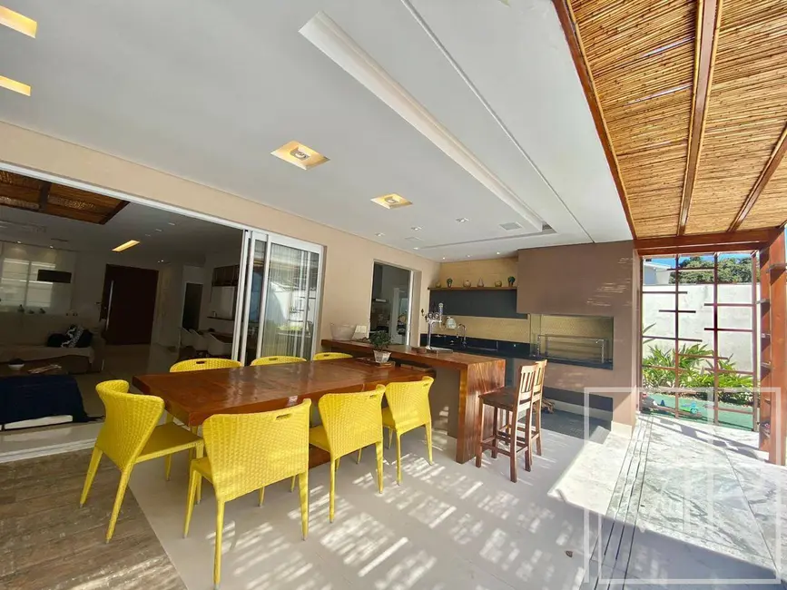 Casa com 5 quartos à venda, 404m2 em Riviera de São Lourenço, Bertioga - SP - imagem 5 Foto 5 de Casa com 5 quartos à venda, 404m2 em Riviera de São Lourenço, Bertioga - SP