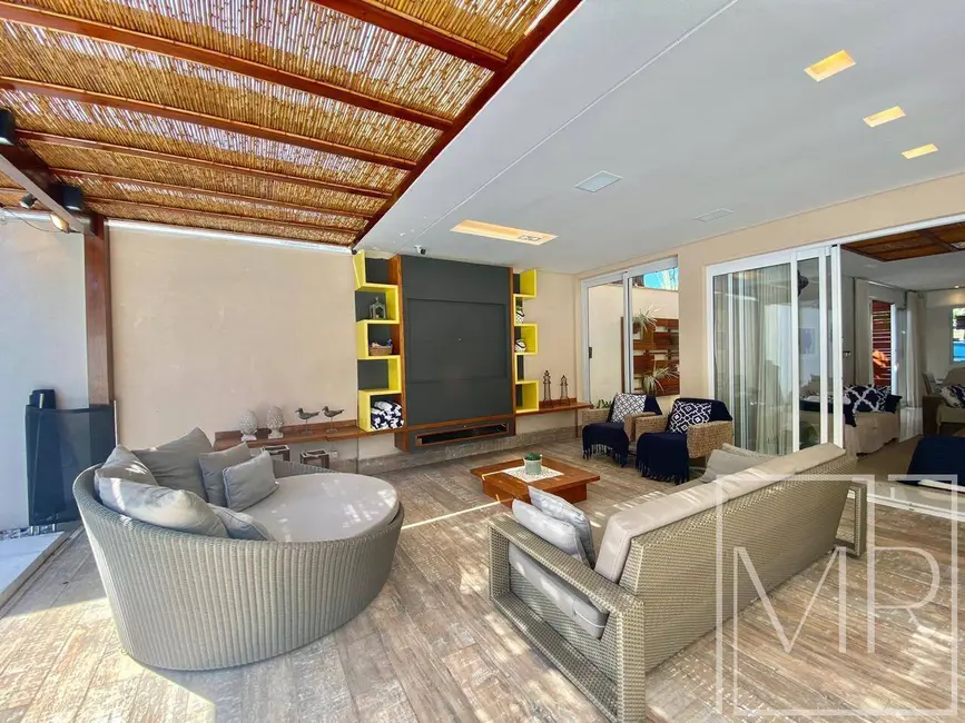 Casa com 5 quartos à venda, 404m2 em Riviera de São Lourenço, Bertioga - SP - imagem 3 Foto 3 de Casa com 5 quartos à venda, 404m2 em Riviera de São Lourenço, Bertioga - SP