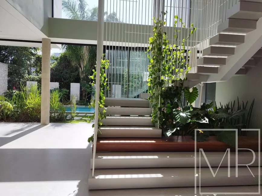 Foto 4 de Casa com 8 quartos à venda, 800m2 em Riviera de São Lourenço, Bertioga - SP