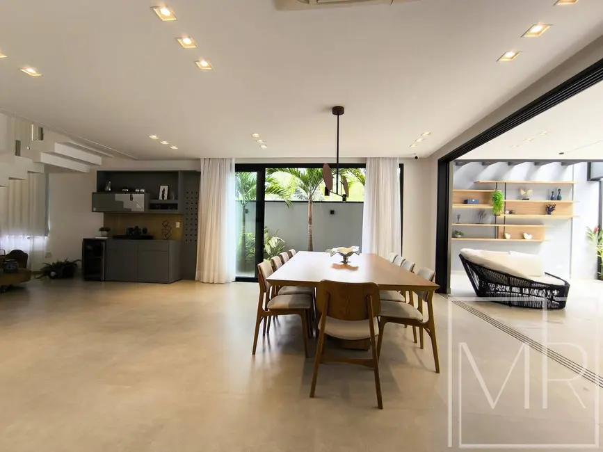 Casa com 6 quartos à venda, 492m2 em Riviera de São Lourenço, Bertioga - SP - imagem 8 Foto 8 de Casa com 6 quartos à venda, 492m2 em Riviera de São Lourenço, Bertioga - SP
