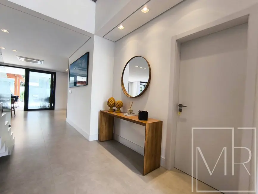 Casa com 6 quartos à venda, 492m2 em Riviera de São Lourenço, Bertioga - SP - imagem 6 Foto 6 de Casa com 6 quartos à venda, 492m2 em Riviera de São Lourenço, Bertioga - SP