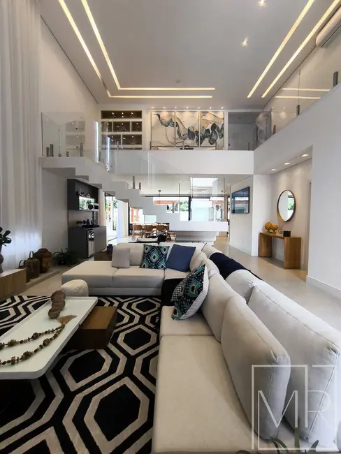 Casa com 6 quartos à venda, 492m2 em Riviera de São Lourenço, Bertioga - SP - imagem 3 Foto 3 de Casa com 6 quartos à venda, 492m2 em Riviera de São Lourenço, Bertioga - SP