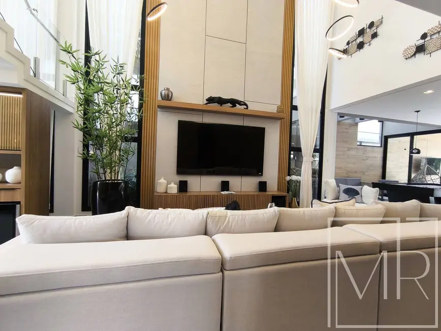 Casa com 6 quartos à venda, 483m2 em Riviera de São Lourenço, Bertioga - SP - imagem 4 Foto 4 de Casa com 6 quartos à venda, 483m2 em Riviera de São Lourenço, Bertioga - SP