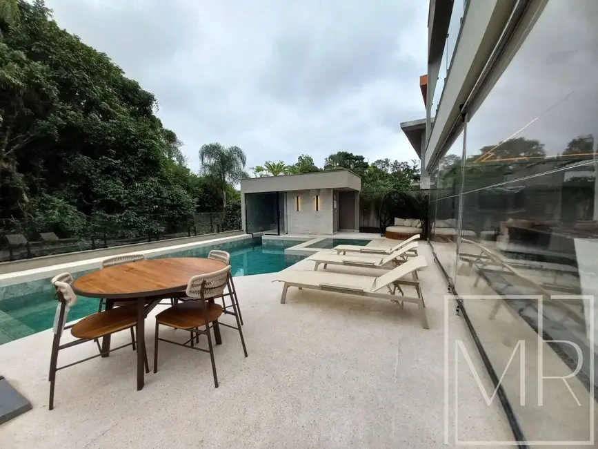 Casa com 6 quartos à venda, 455m2 em Riviera de São Lourenço, Bertioga - SP - imagem 9 Foto 9 de Casa com 6 quartos à venda, 455m2 em Riviera de São Lourenço, Bertioga - SP