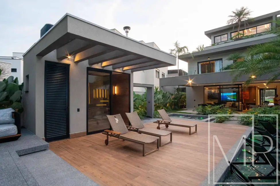Casa com 7 quartos à venda, 670m2 em Riviera de São Lourenço, Bertioga - SP - imagem 6 Foto 6 de Casa com 7 quartos à venda, 670m2 em Riviera de São Lourenço, Bertioga - SP