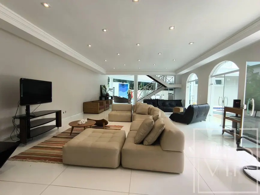 Casa com 5 quartos à venda, 569m2 em Riviera de São Lourenço, Bertioga - SP - imagem 3 Foto 3 de Casa com 5 quartos à venda, 569m2 em Riviera de São Lourenço, Bertioga - SP