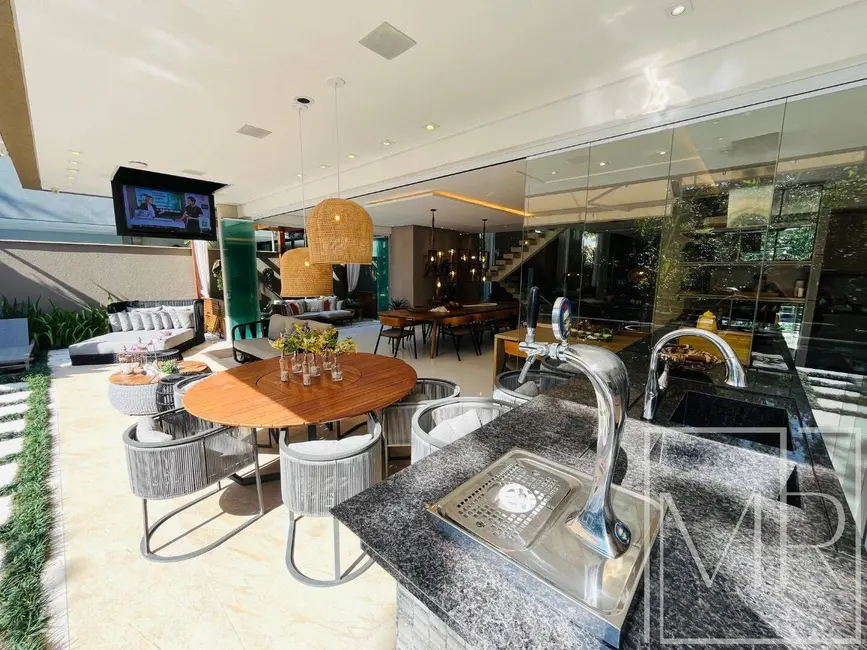 Foto 3 de Casa com 7 quartos à venda, 430m2 em Riviera de São Lourenço, Bertioga - SP