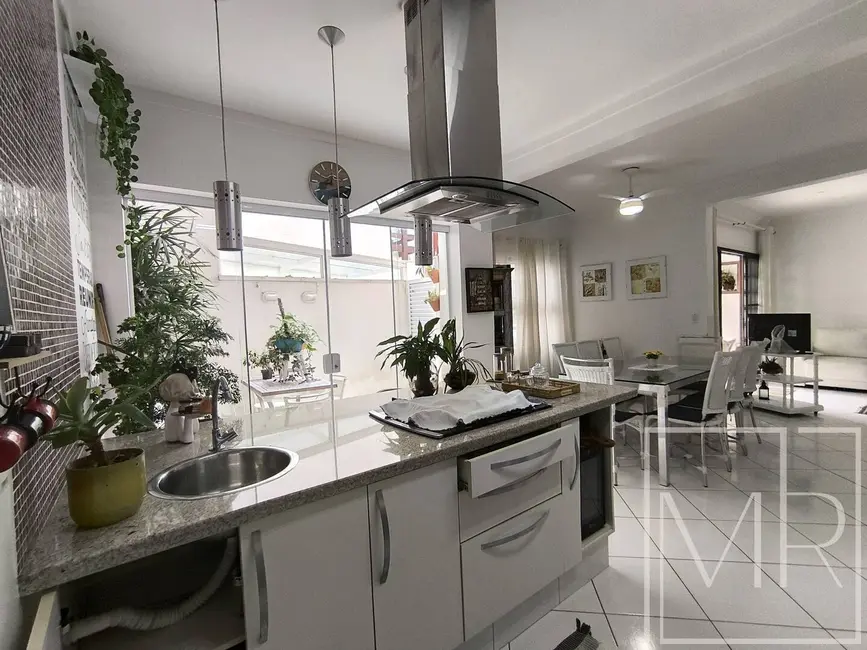 Foto 7 de Casa com 4 quartos à venda e para alugar, 164m2 em Riviera de São Lourenço, Bertioga - SP
