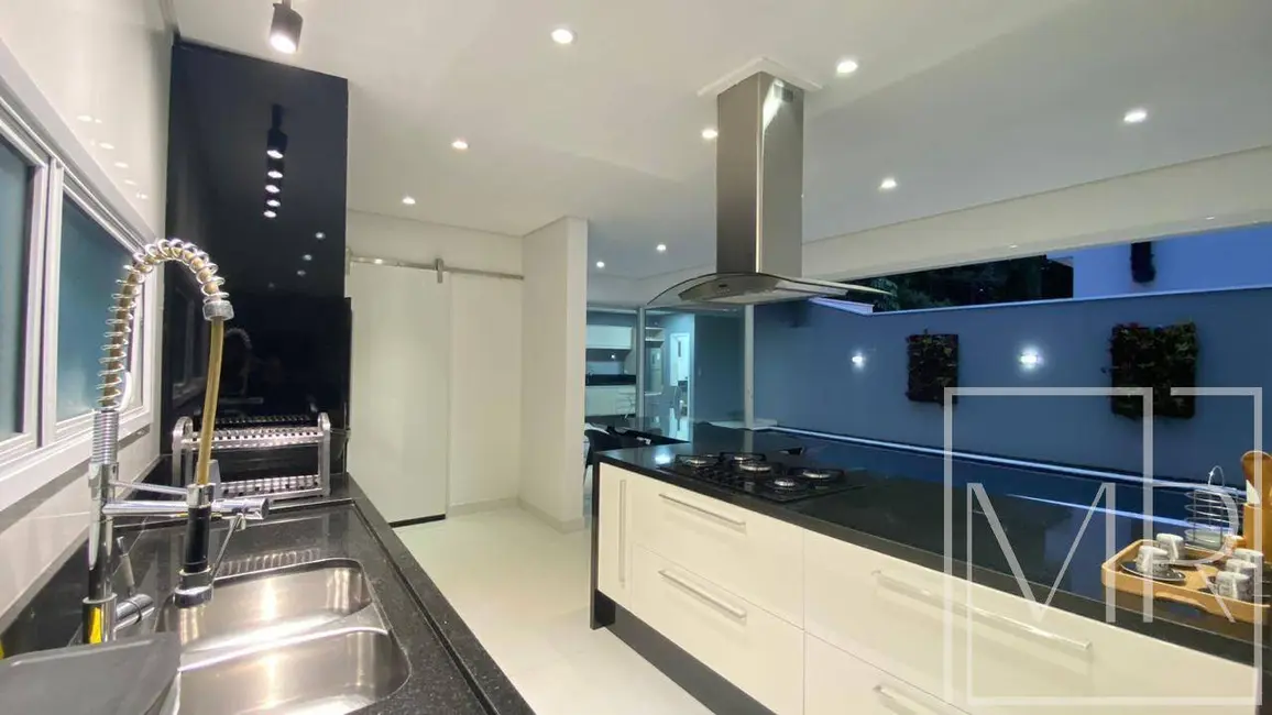 Casa com 5 quartos à venda, 367m2 em Riviera de São Lourenço, Bertioga - SP - imagem 8 Foto 8 de Casa com 5 quartos à venda, 367m2 em Riviera de São Lourenço, Bertioga - SP