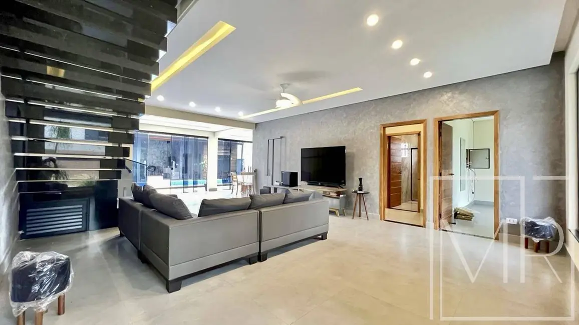 Foto 4 de Casa com 5 quartos à venda, 770m2 em Ubatuba - SP