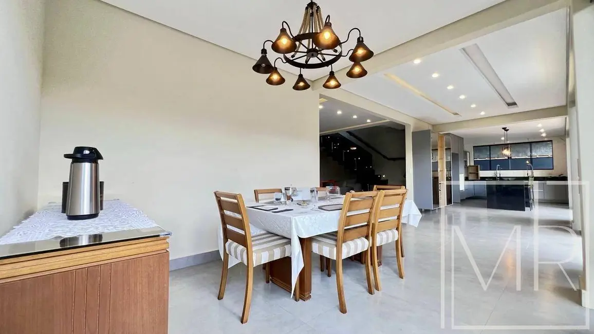 Foto 6 de Casa com 5 quartos à venda, 770m2 em Ubatuba - SP