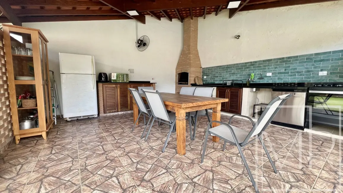 Foto 9 de Casa com 4 quartos à venda, 170m2 em Ubatuba - SP