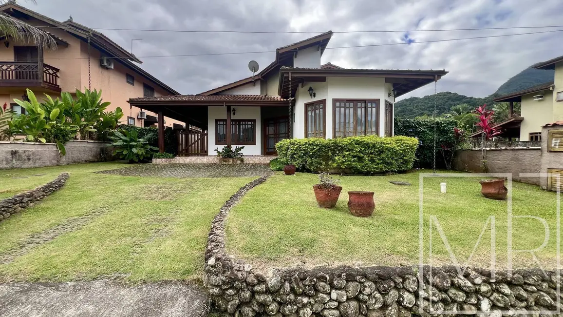 Foto 2 de Casa com 4 quartos à venda, 170m2 em Ubatuba - SP