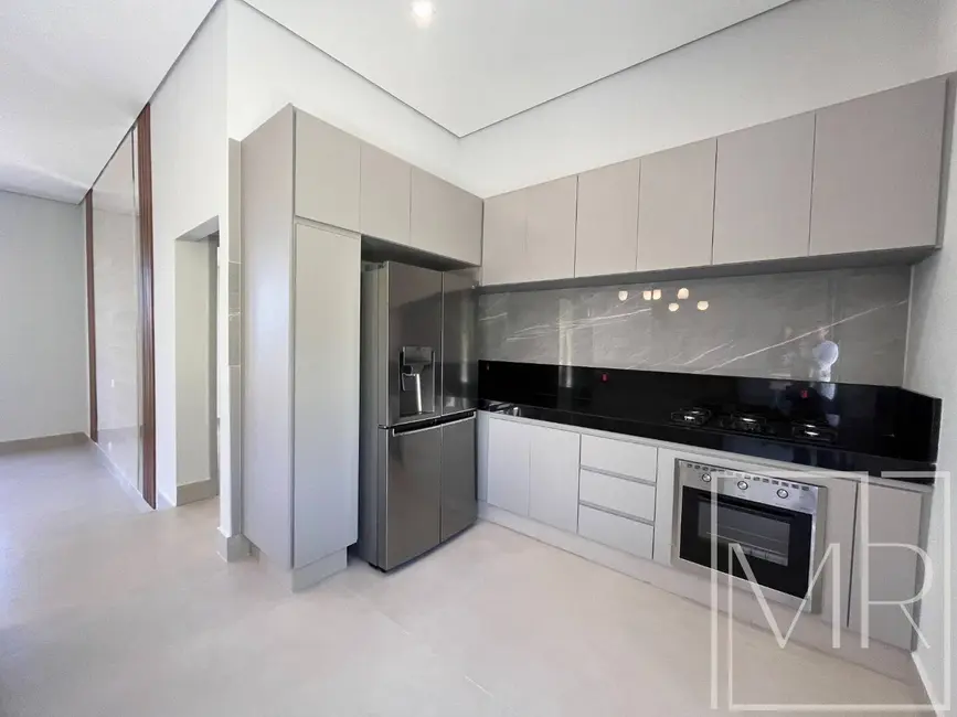 Casa com 4 quartos à venda e para alugar, 1000m2 em Condomínio Flamboyant-B, Atibaia - SP - imagem 8 Foto 8 de Casa com 4 quartos à venda e para alugar, 1000m2 em Condomínio Flamboyant-B, Atibaia - SP