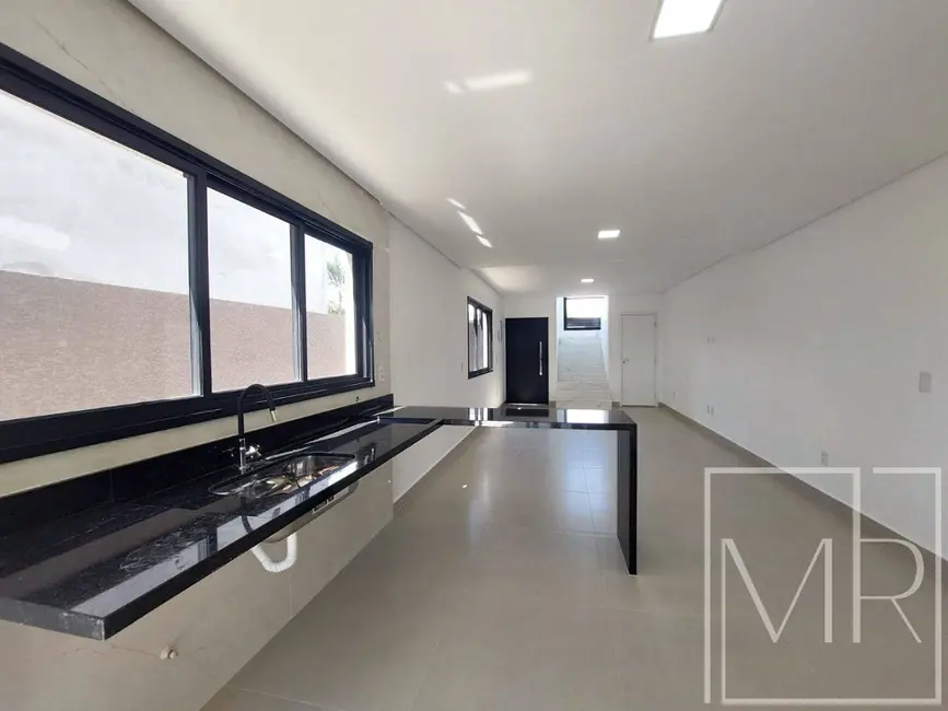 Foto 4 de Casa com 3 quartos à venda e para alugar, 232m2 em Atibaia - SP