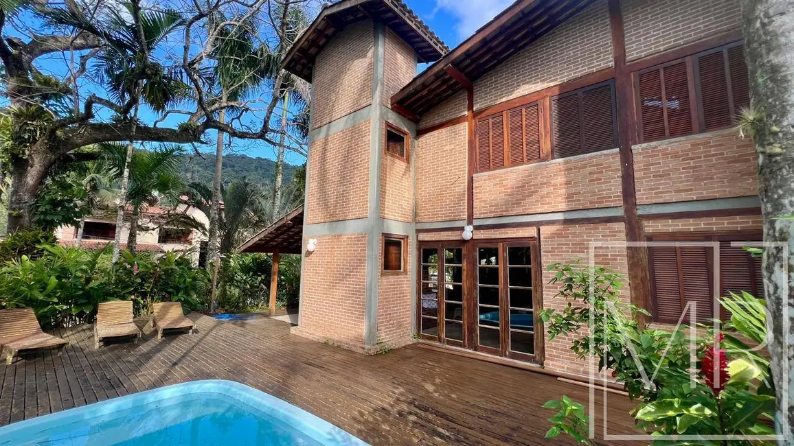 Foto 1 de Casa com 3 quartos à venda, 360m2 em Ubatuba - SP