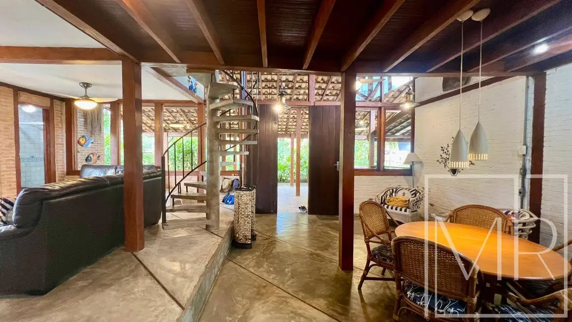 Foto 8 de Casa com 3 quartos à venda, 360m2 em Ubatuba - SP