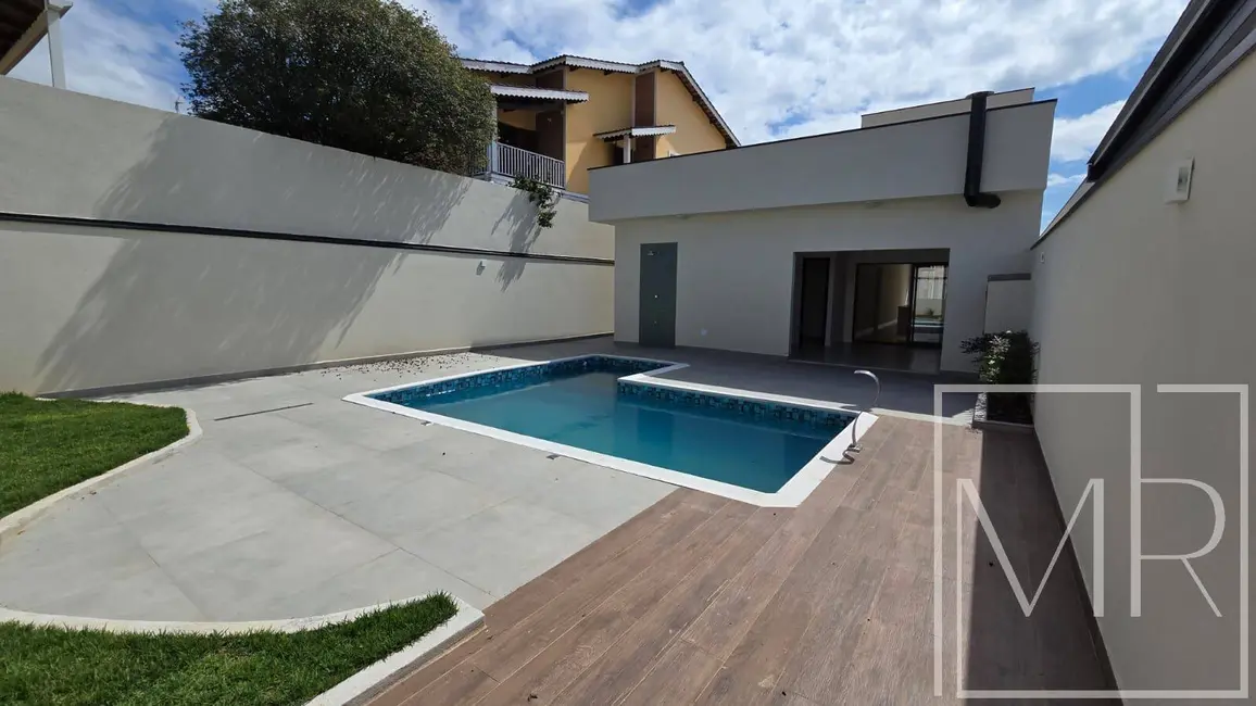Foto 4 de Casa com 3 quartos à venda, 440m2 em Atibaia - SP