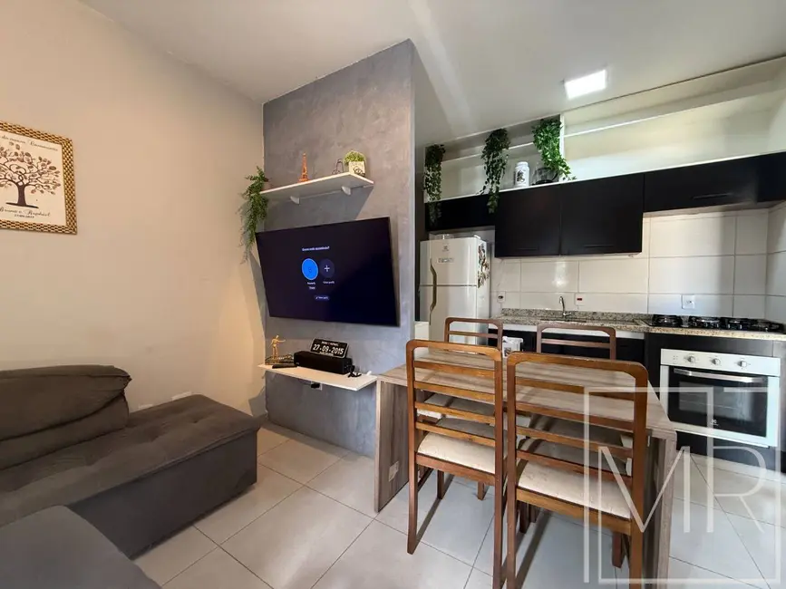 Foto 2 de Casa com 2 quartos à venda, 90m2 em Jardim Colonial, Atibaia - SP