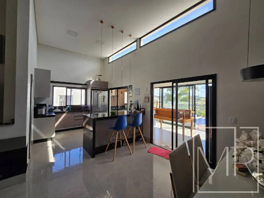 Casa com 3 quartos à venda, 600m2 em Condomínio Serra da Estrela, Atibaia - SP - imagem 2 Foto 2 de Casa com 3 quartos à venda, 600m2 em Condomínio Serra da Estrela, Atibaia - SP