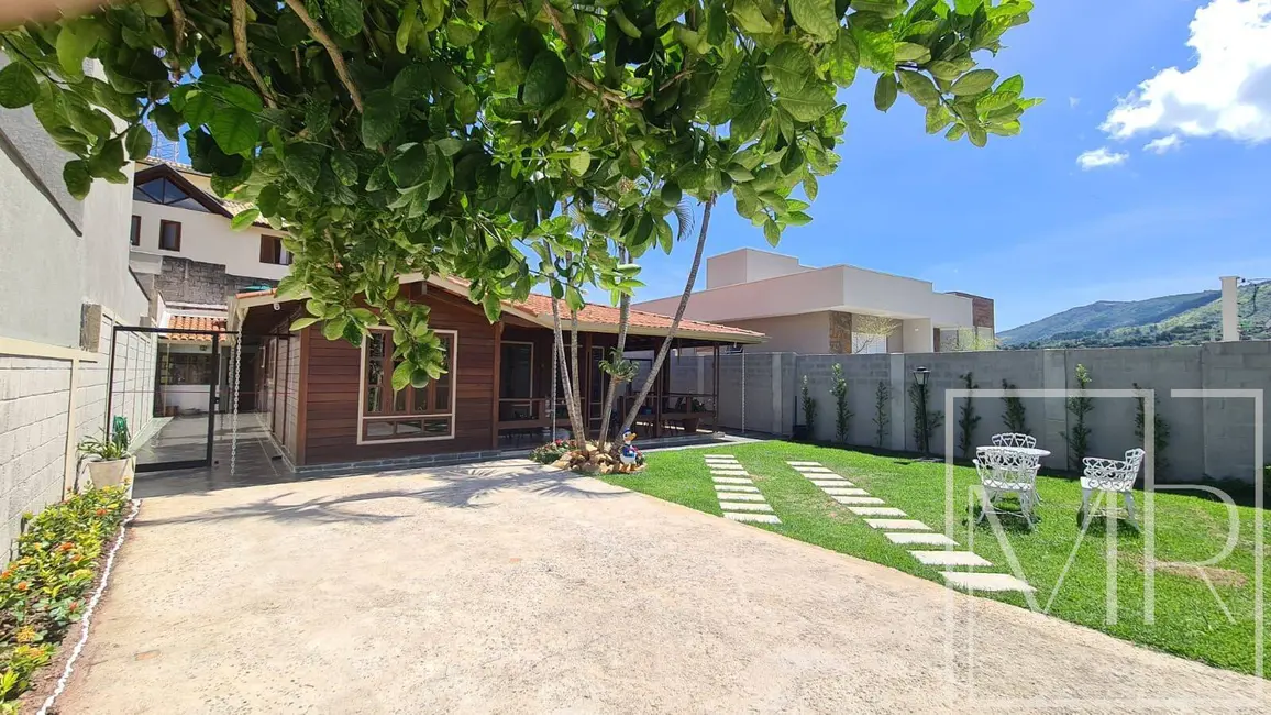 Foto 2 de Casa com 3 quartos à venda, 341m2 em Jardim Maristela, Atibaia - SP