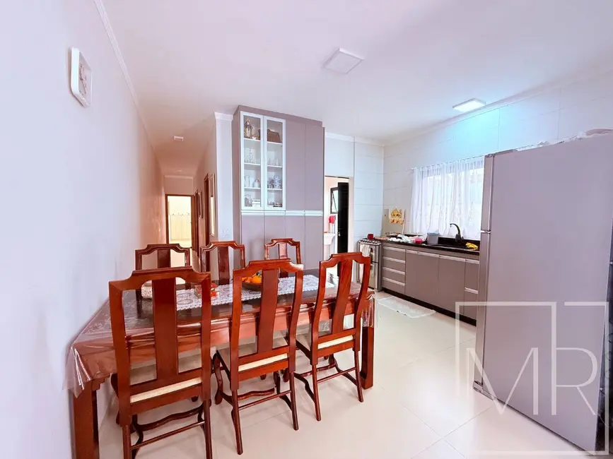 Foto 3 de Casa com 3 quartos à venda, 180m2 em Jardim dos Pinheiros, Atibaia - SP