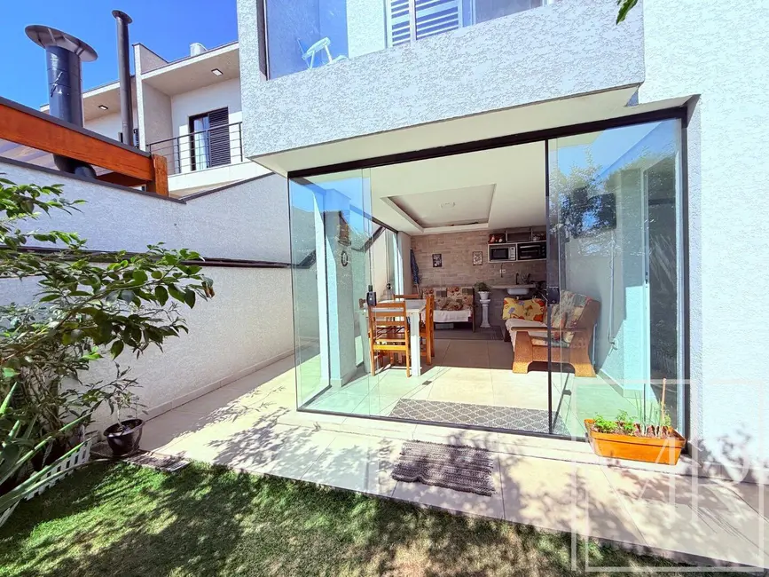 Foto 1 de Casa com 3 quartos à venda, 180m2 em Jardim dos Pinheiros, Atibaia - SP