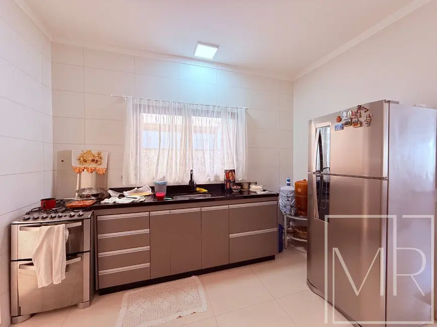 Foto 4 de Casa com 3 quartos à venda, 180m2 em Jardim dos Pinheiros, Atibaia - SP