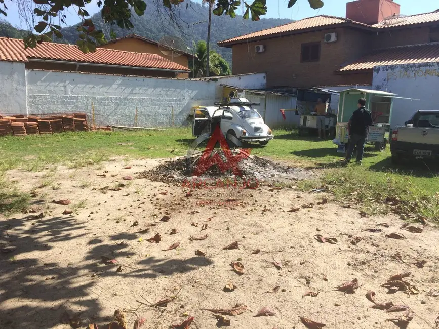 Foto 1 de Terreno / Lote à venda, 373m2 em Ubatuba - SP