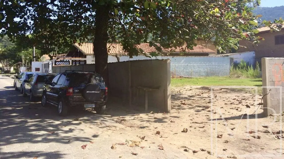 Foto 1 de Terreno / Lote à venda, 373m2 em Ubatuba - SP